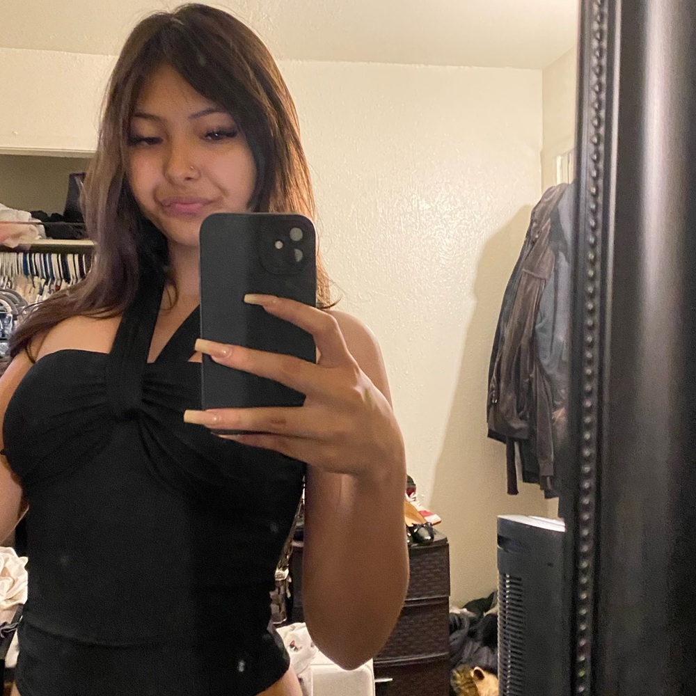 Meet your Posher, Ayana